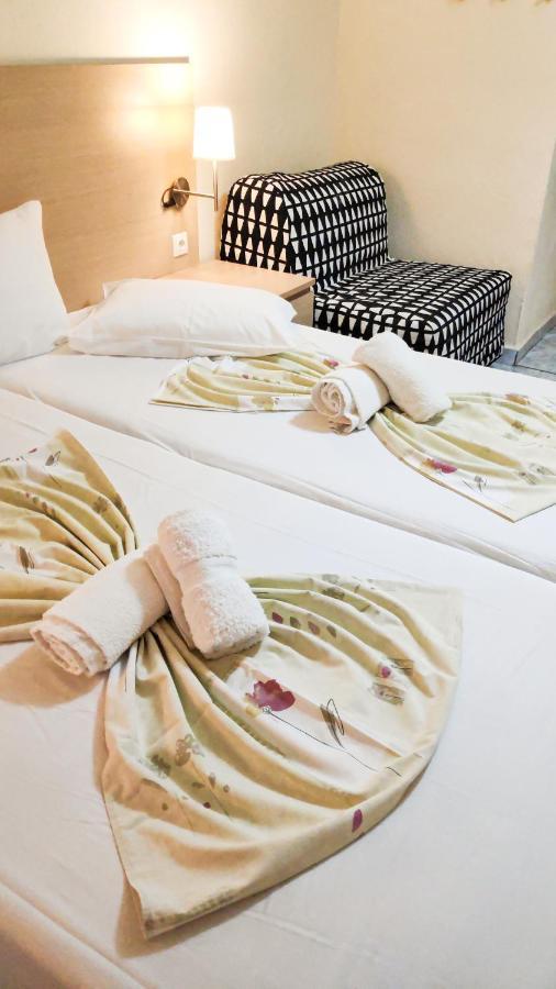 Jimmy'S Rooms Nea Potidea Екстер'єр фото