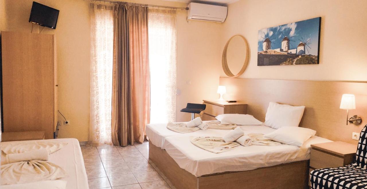 Jimmy'S Rooms Nea Potidea Екстер'єр фото