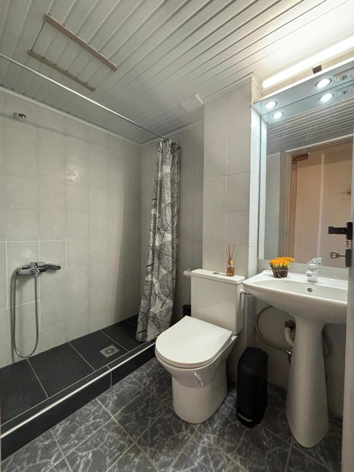 Jimmy'S Rooms Nea Potidea Екстер'єр фото